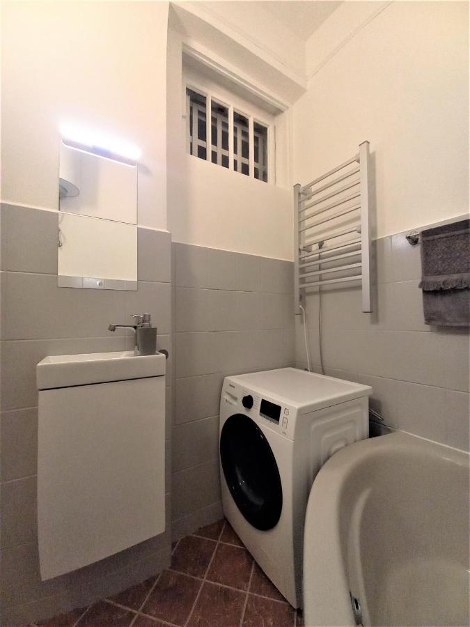 Ferienwohnung Quiet And Private Studio In The Center Budapest Exterior foto